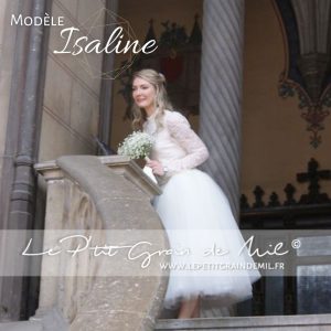 La jupe tutu midi Isaline, vaporeuse et légère, parfaite pour un mariage civil ou une cérémonie, associable à un bustier ou un top en dentelle pour un style unique.