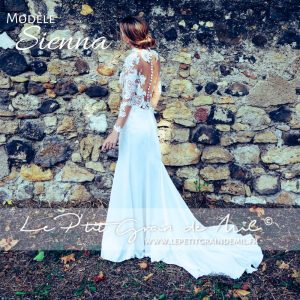 Robe de mariée sirène avec bustier transparent et manches effet tatouage, création sur mesure Le P’tit Grain de Mil, pour une mariée glamour et actuelle.